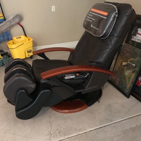 Massage Chair - Picture 2 of 3